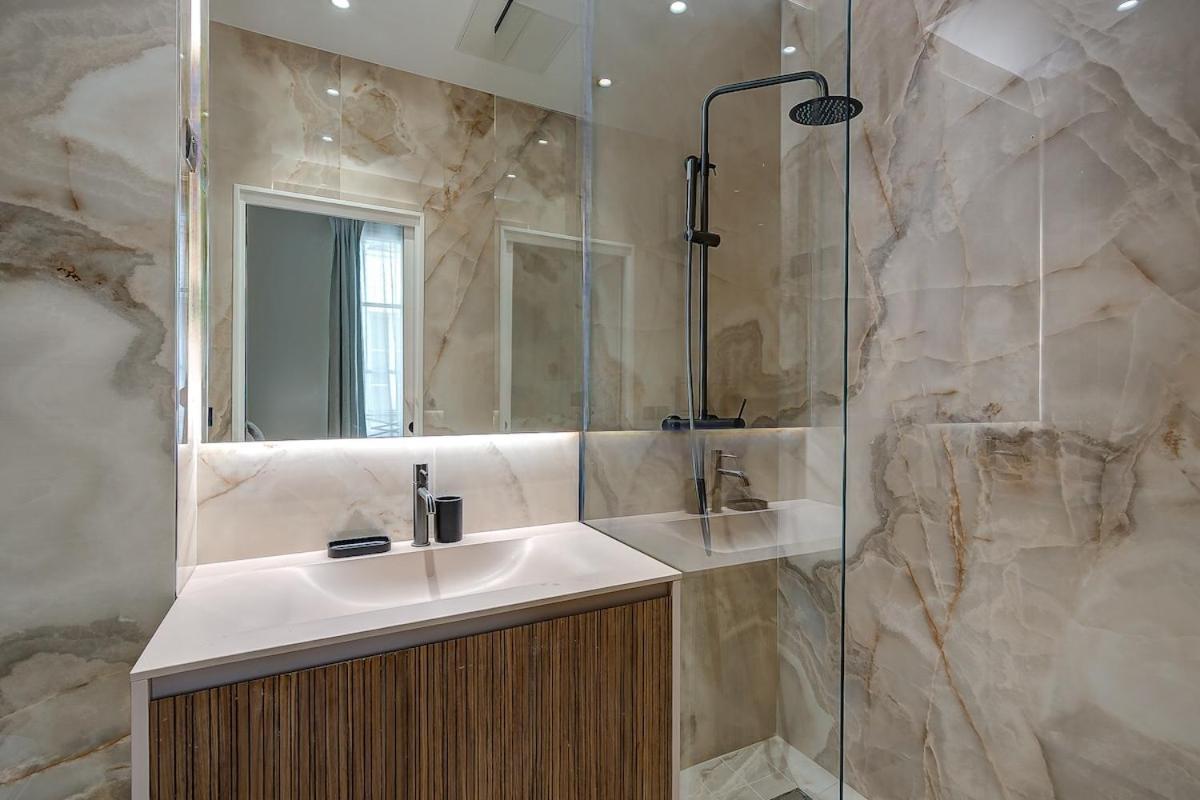 3-bedroom Luxurious Family Flat - Vendome- With Ac